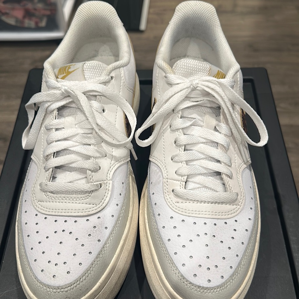 Like new Nike platforms sneakers